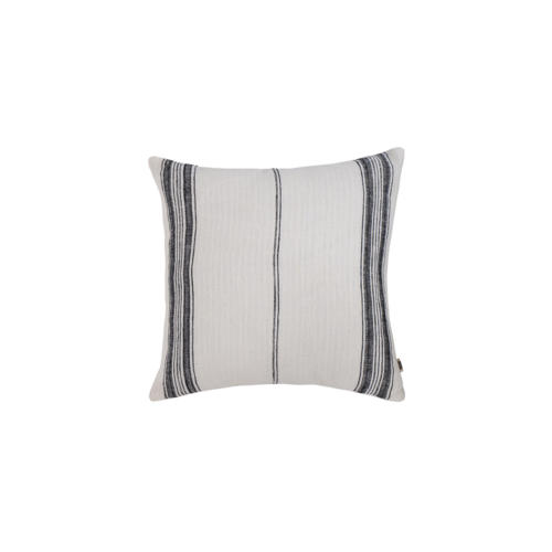 Sula – White & Black